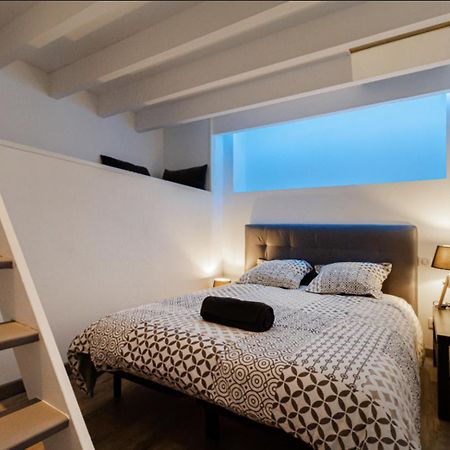 Atypique Ramblas Avec Sa Chambre Tolosa Esterno foto