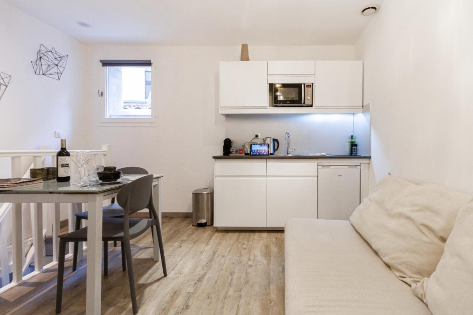 Atypique Ramblas Avec Sa Chambre Tolosa Esterno foto