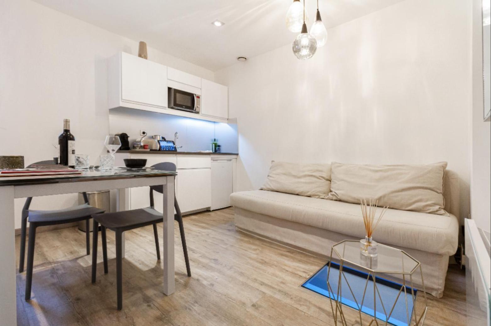 Atypique Ramblas Avec Sa Chambre Tolosa Esterno foto